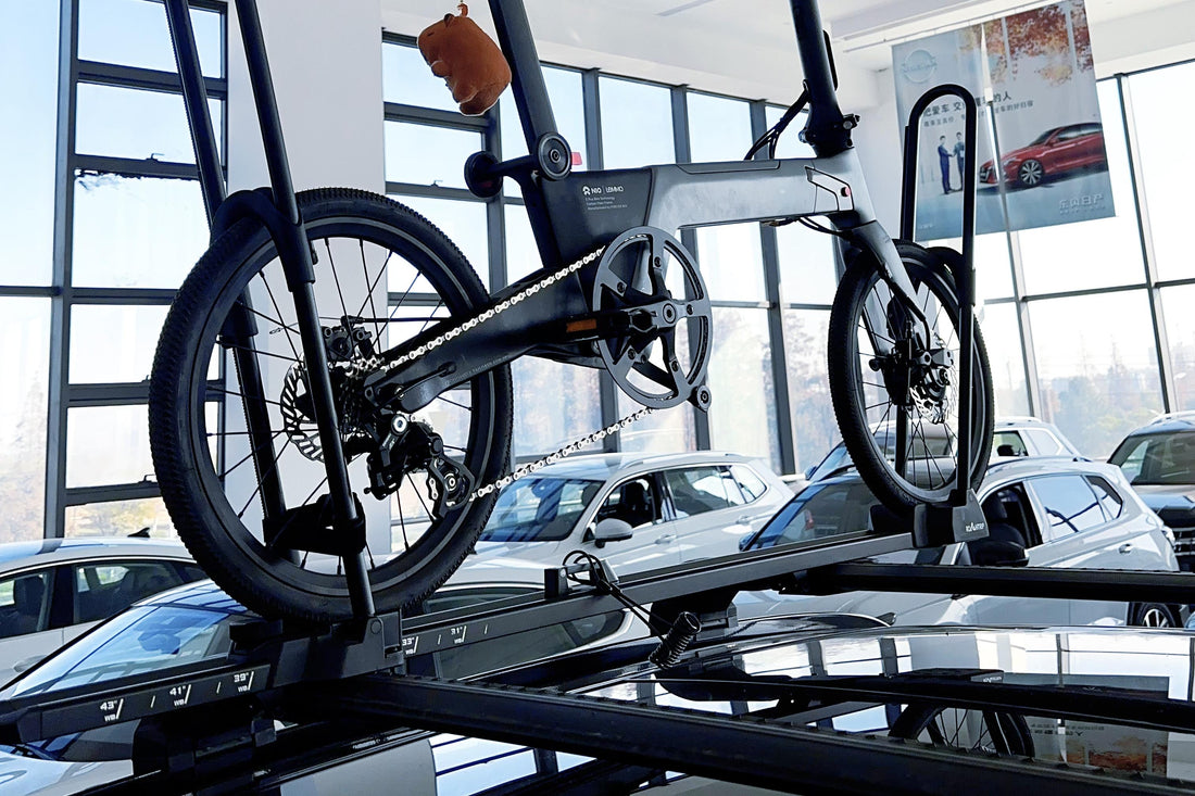 Hitch vs. Roof Bike Rack: Which One Do You Really Need? - ROAHTRIP